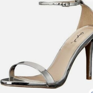 Qupid Grammy 01 strap sandals 4in heel silver sz 8